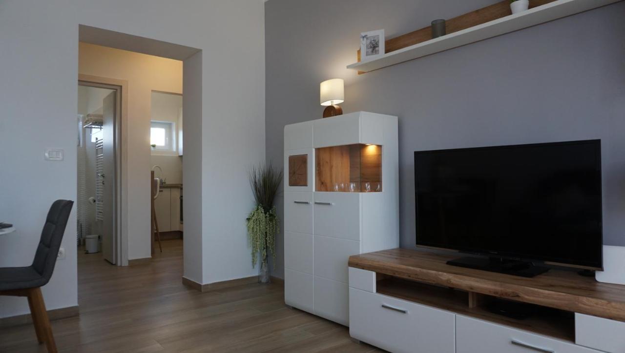 Apartman Luka Pula Exterior photo