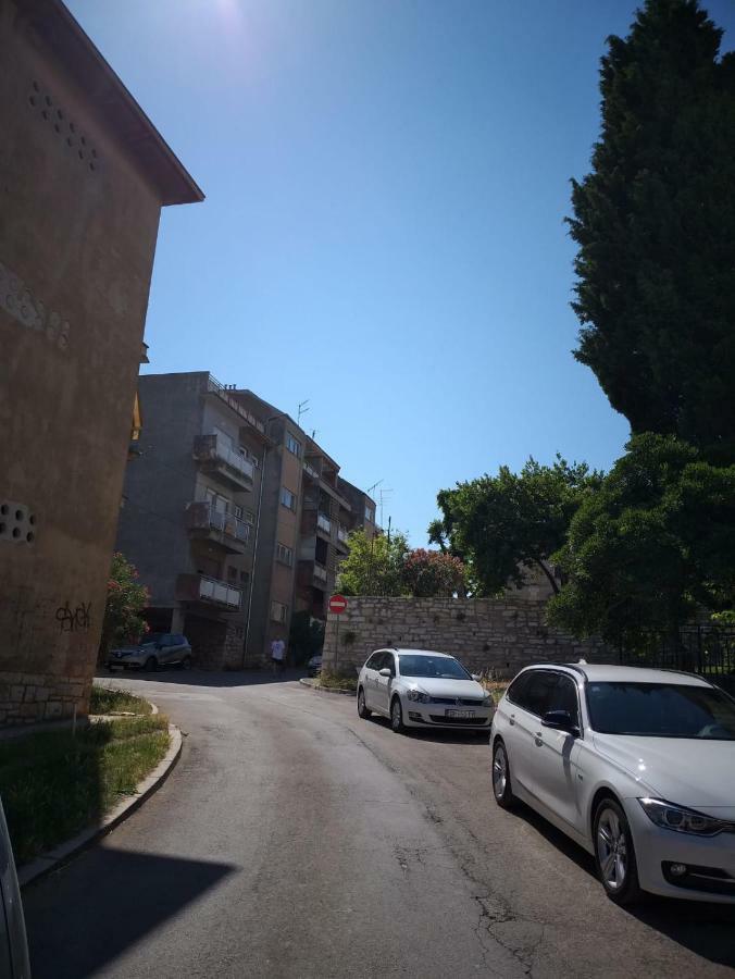 Apartman Luka Pula Exterior photo